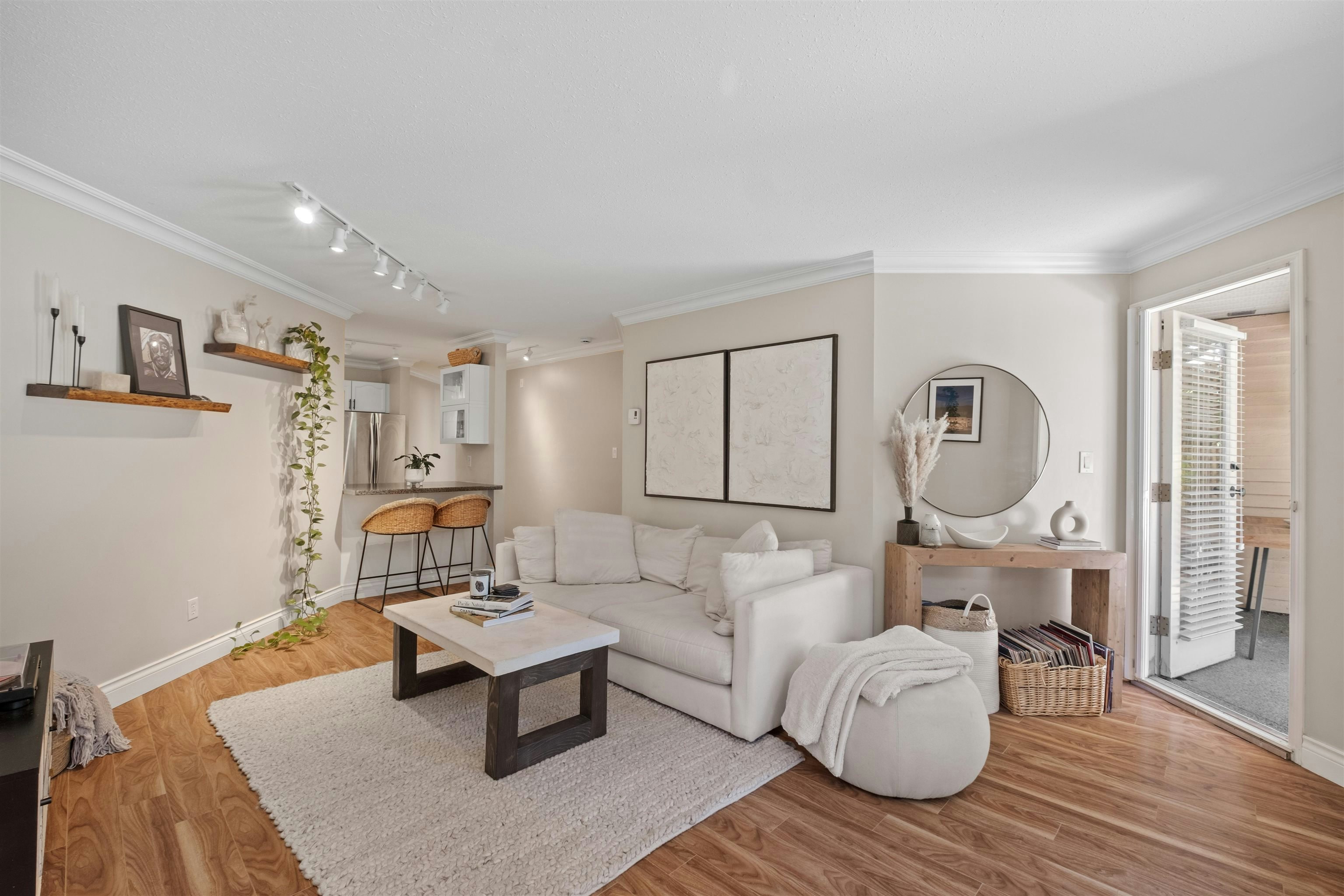 102-123 E 6th Street - 5