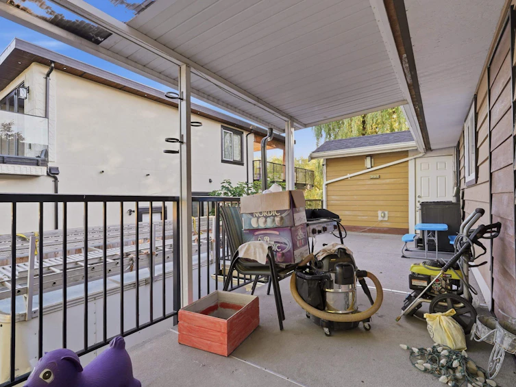 17886 59a Avenue, Surrey, BC, V3S 1R1 - 19