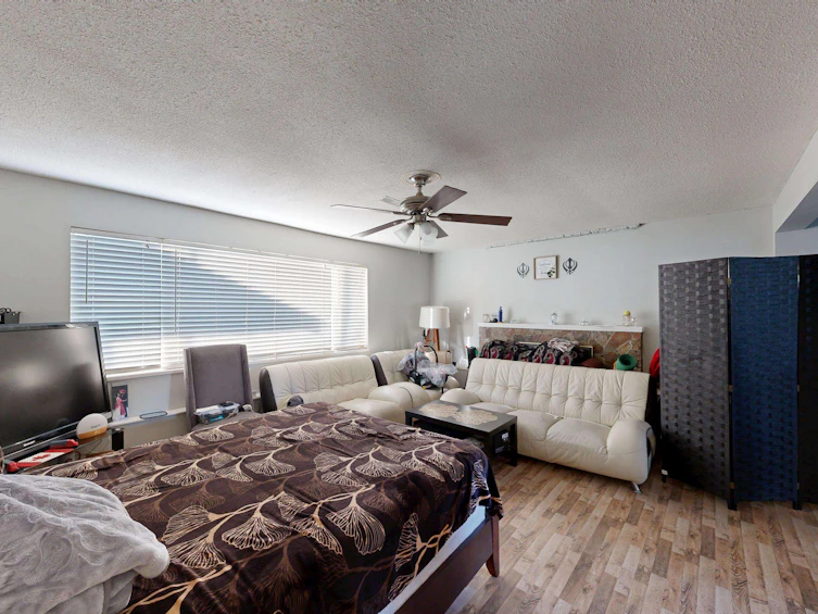17886 59a Avenue, Surrey, BC, V3S 1R1 - 17