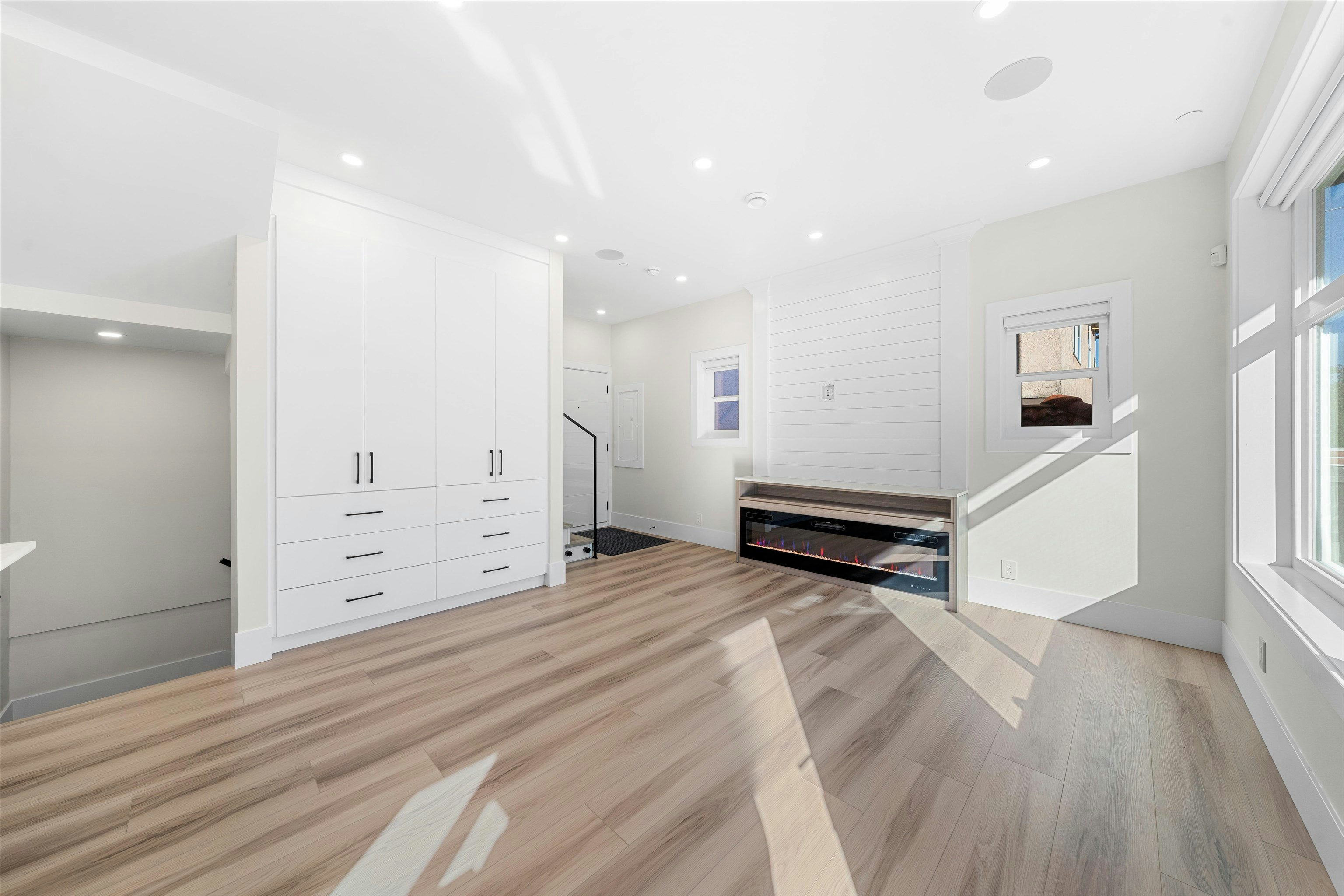 4318 Nanaimo Street, Vancouver, BC, V5N 5J1 - 5