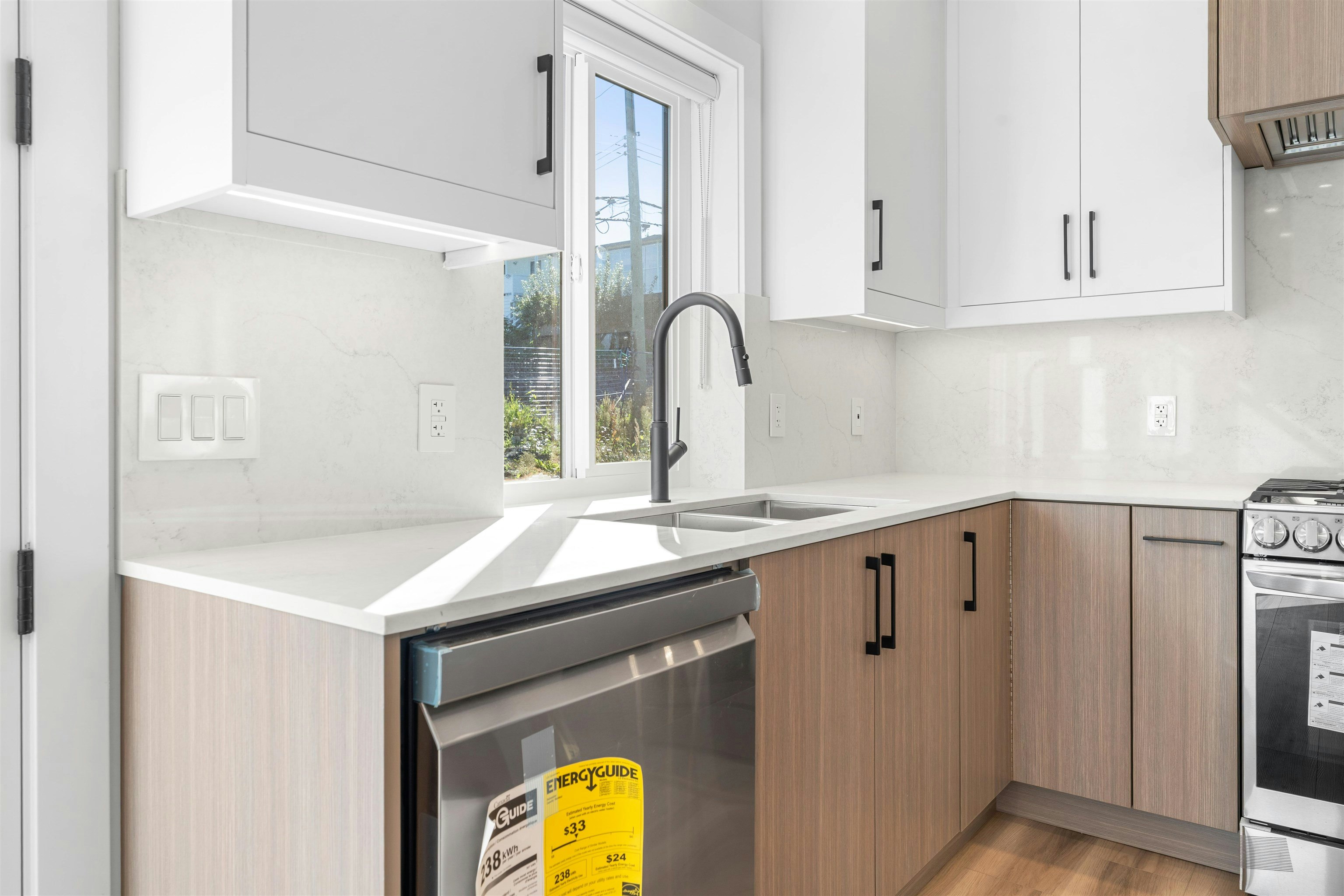 4318 Nanaimo Street, Vancouver, BC, V5N 5J1 - 14