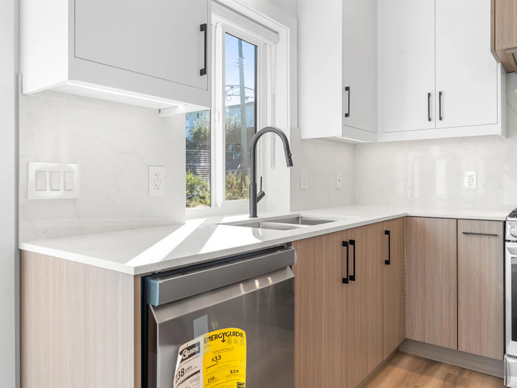 4318 Nanaimo Street, Vancouver, BC, V5N 5J1 - 14