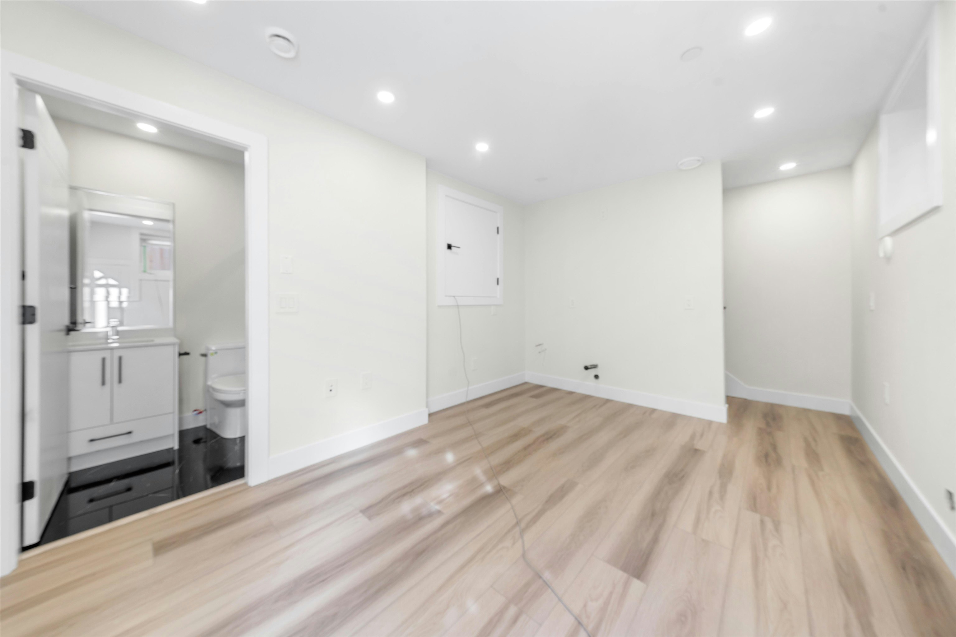 4318 Nanaimo Street, Vancouver, BC, V5N 5J1 - 19