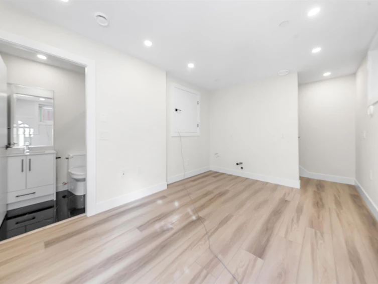4318 Nanaimo Street, Vancouver, BC, V5N 5J1 - 19