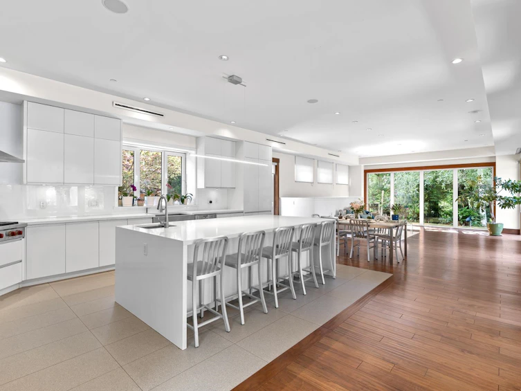 388 Hidhurst Place, West Vancouver, BC, V7S 1K1 - 10
