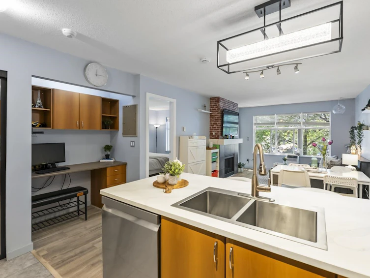 212-14885 105 Avenue, Surrey, BC, V3R 2V6 - 12
