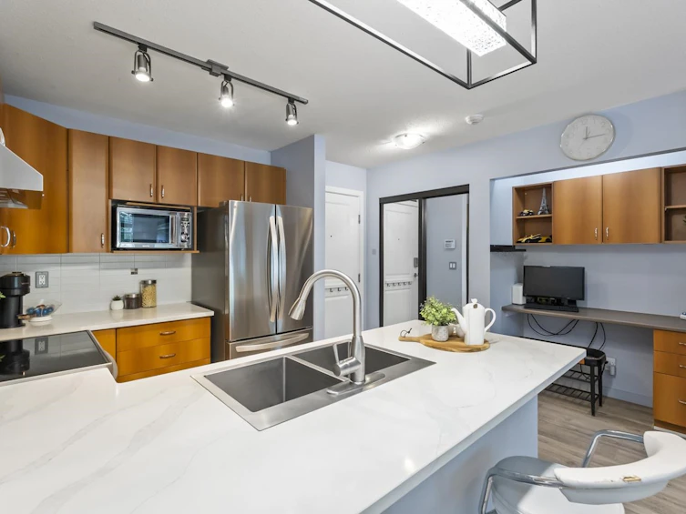 212-14885 105 Avenue, Surrey, BC, V3R 2V6 - 10