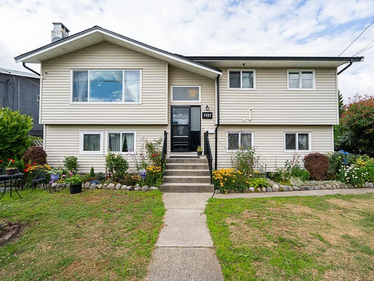 1121 Prairie Avenue, Port Coquitlam, BC, V3B 1S7 - 2