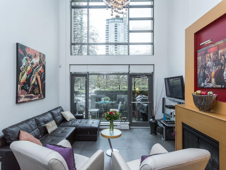 104-1168 Richards Street, Vancouver, BC, V6B 3E6 - 2