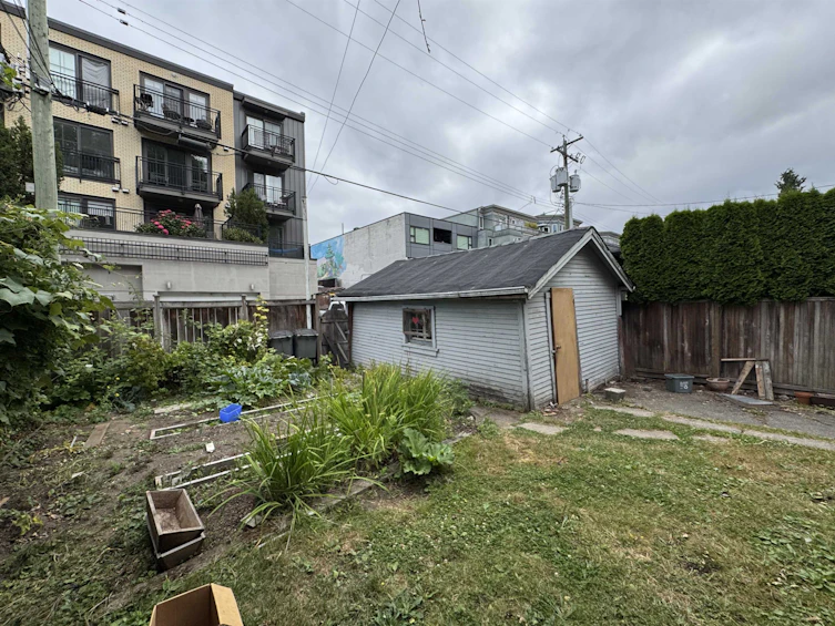 3481 W 10th Avenue, Vancouver, BC, V6R 2E7 - 6