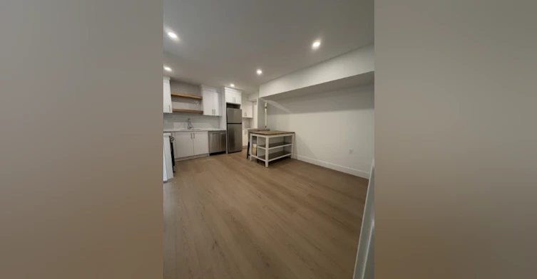 1631 Emerson Court, North Vancouver, BC, V7H 2Y6 - 8