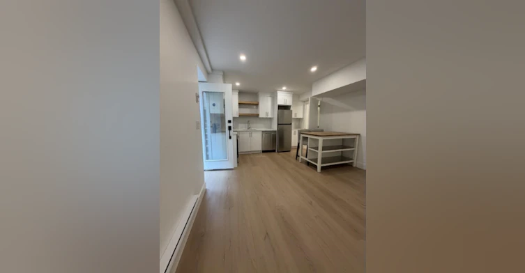 1631 Emerson Court, North Vancouver, BC, V7H 2Y6 - 2
