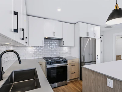 607-27215 Aldergrove Town Centre Drive - 5