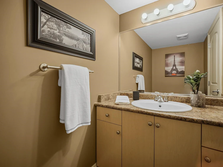 19375 73 Avenue, Surrey, BC, V4N 5Y1 - 34