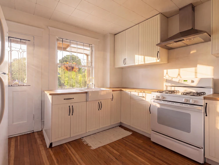 1749 William Street, Vancouver, BC, V5L 2R5 - 13