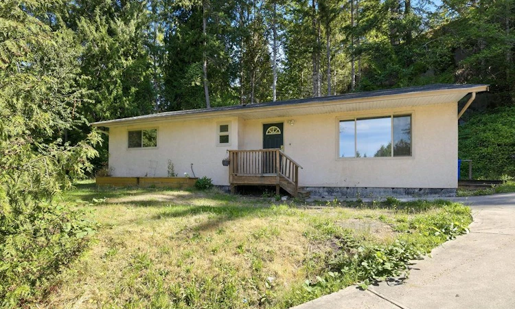 5754 Trout Lake Road