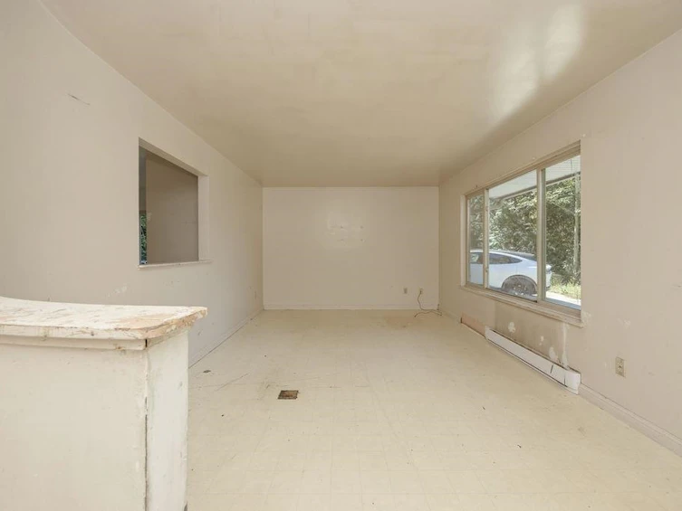 5754 Trout Lake Road, Halfmoon Bay, BC, V7Z 1H1 - 6
