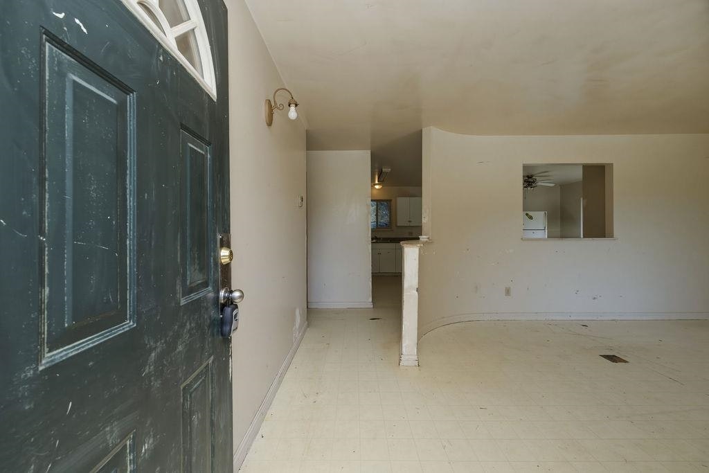 5754 Trout Lake Road, Halfmoon Bay, BC, V7Z 1H1 - 9