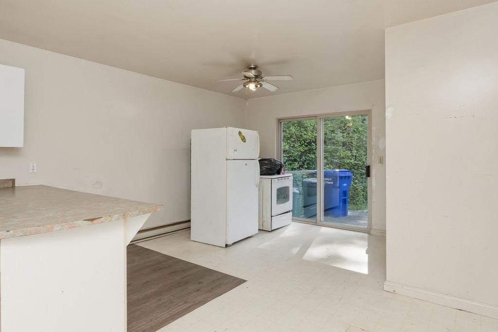 5754 Trout Lake Road, Halfmoon Bay, BC, V7Z 1H1 - 12