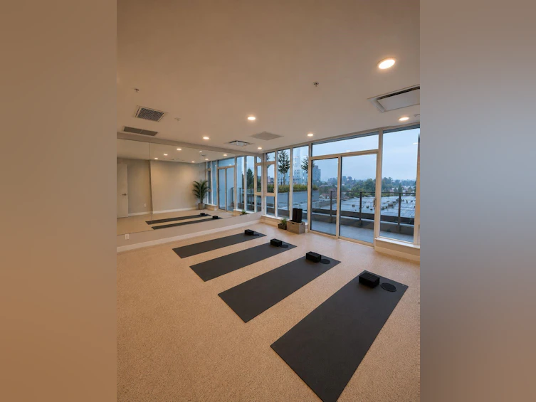 906-9675 King George Boulevard, Surrey, BC, V3T 0T7 - 6