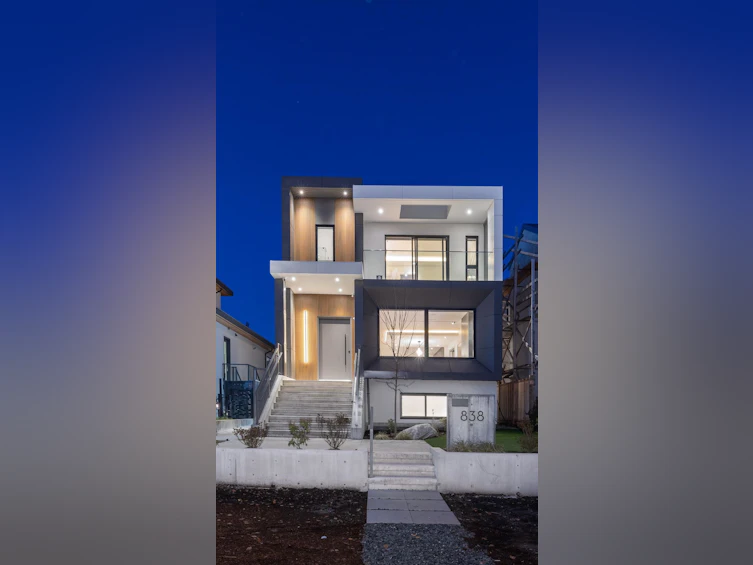 838 E 14th Street, North Vancouver, BC, V7L 2P6