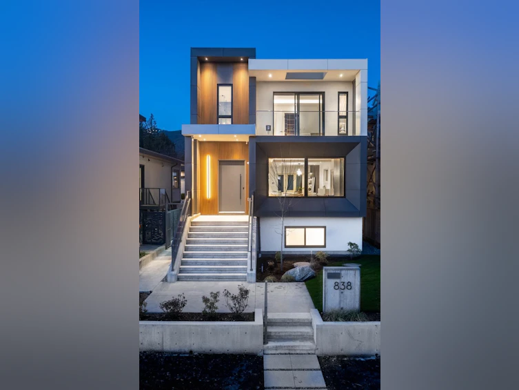 838 E 14th Street, North Vancouver, BC, V7L 2P6 - 2