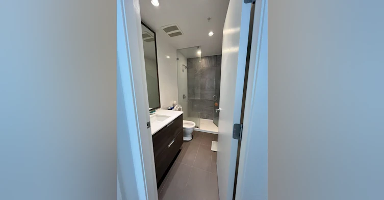 4688 Kingsway, Burnaby, BC, V5H 4L9 - 6