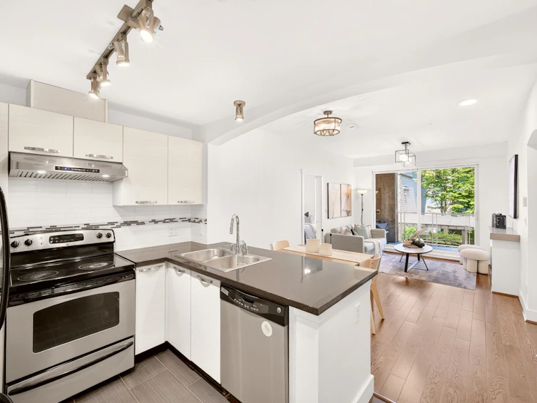 201-7428 Byrnepark Walk, Burnaby, BC, V3N 0B4 - 4