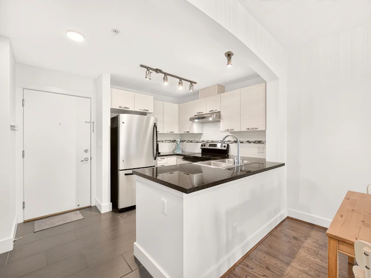 201-7428 Byrnepark Walk, Burnaby, BC, V3N 0B4 - 7