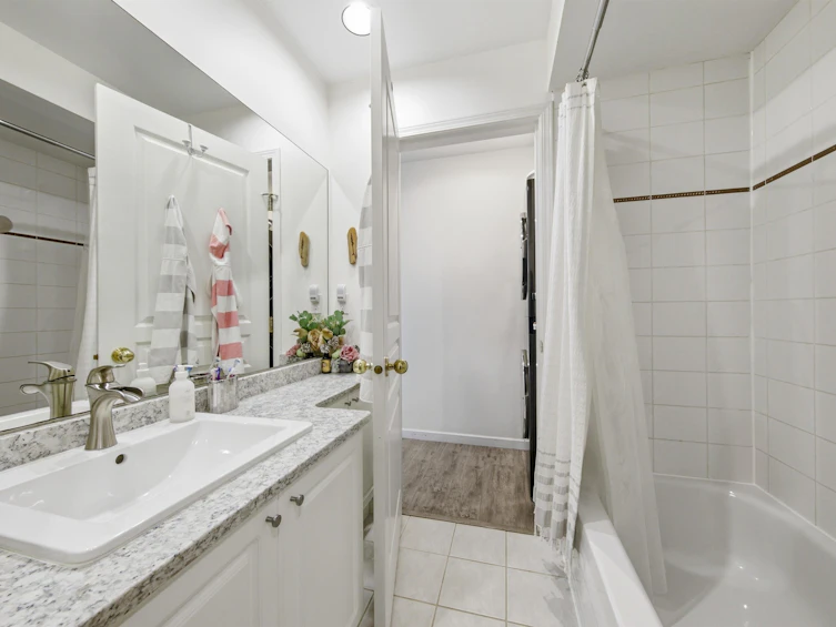 8529 Jellicoe Street, Vancouver, BC, V5S 4T5 - 13