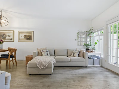 8529 Jellicoe Street - 4