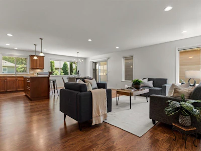 194-46000 Thomas Road - 2