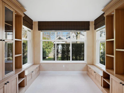 2-5900 Ferry Road - 5