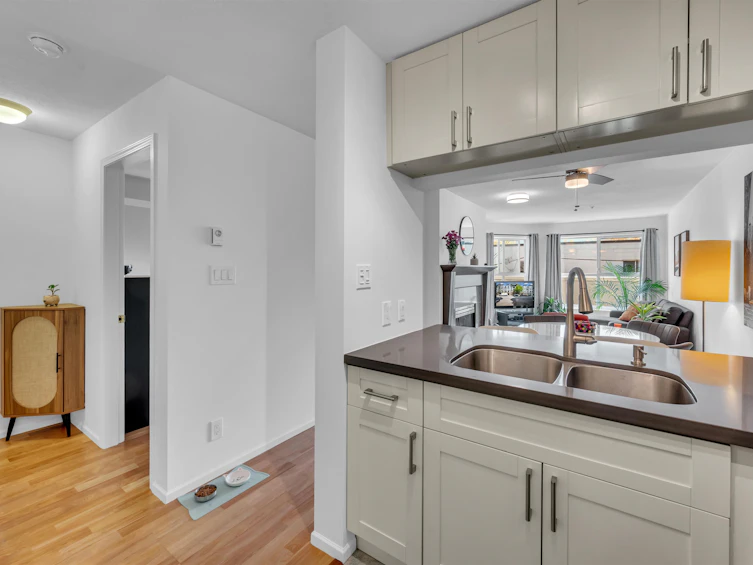 206-511 W 7th Avenue, Vancouver, BC, V5Z 4R2 - 8