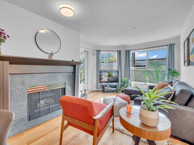 206-511 W 7th Avenue, Vancouver, BC, V5Z 4R2