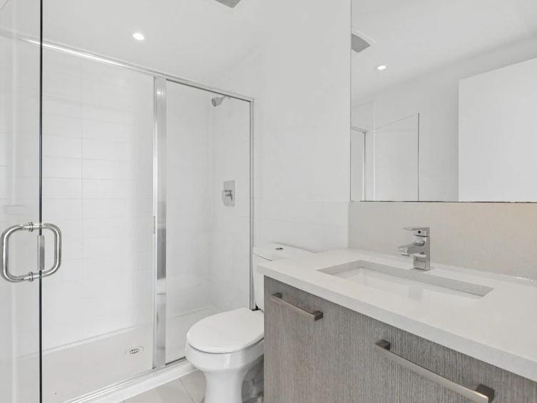 902-933 E Hastings Street, Vancouver, BC, V6A 0G6 - 5