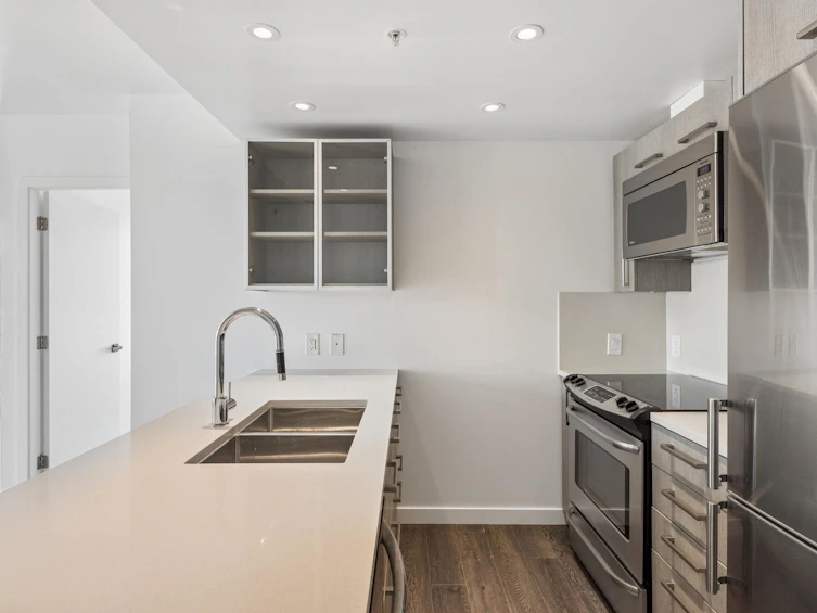 902-933 E Hastings Street, Vancouver, BC, V6A 0G6 - 3