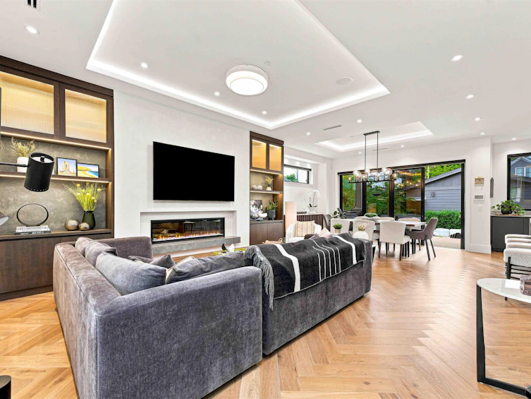 264 E 17th Avenue, Vancouver, BC, V5V 1A7 - 2