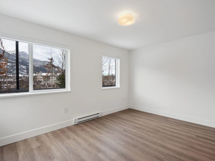 38073 Helm Way, Squamish, BC, V8B 1E6 - 10