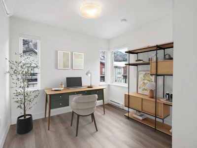 38073 Helm Way - 4