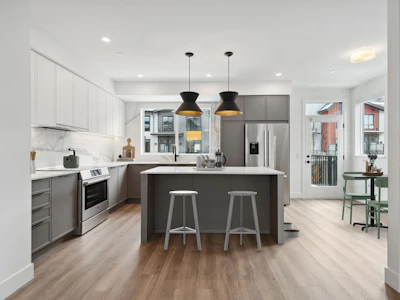 38073 Helm Way - 3