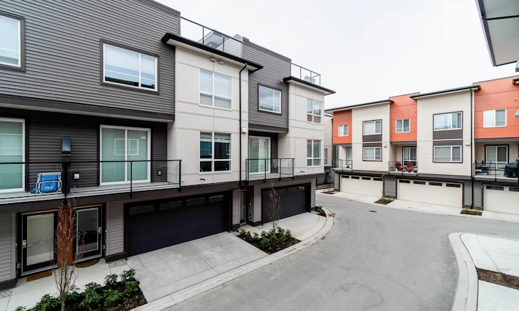 19-7288 188 Street