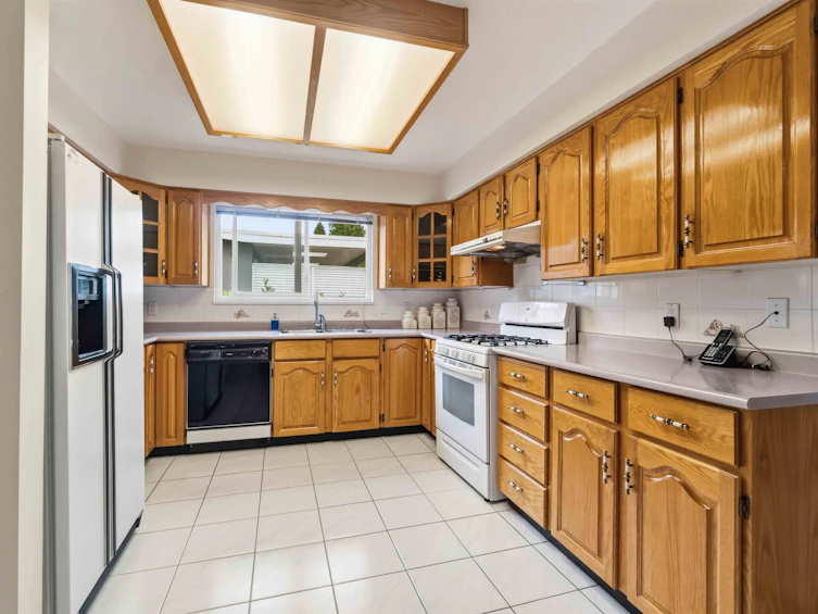 1522 Haversley Avenue, Coquitlam, BC, V3J 1V6 - 8