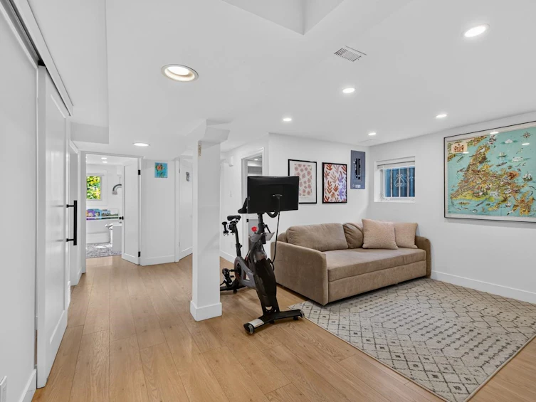 3730 Windsor Street, Vancouver, BC, V5V 4N7 - 22