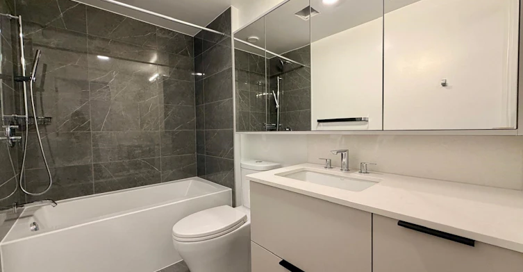 8120 Oak Street, Vancouver, BC, V6P 0N2 - 13