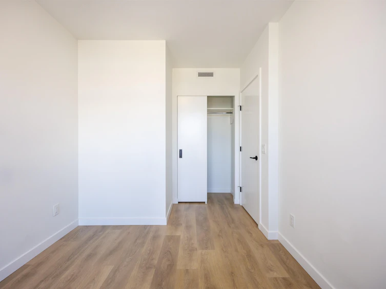 1201-13685 102 Avenue, Surrey, BC, V3T 1N7 - 14