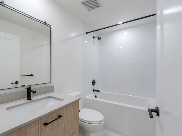 206-27249 Aldergrove Town Centre Drive, Langley, BC, V4W 3N7 - 22