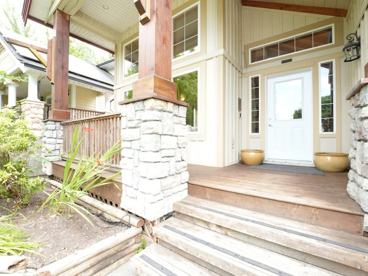 10608 240a Street, Maple Ridge, BC, V2W 2B1 - 2