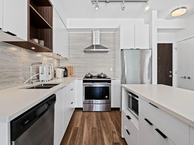 216-5355 Lane Street - 2