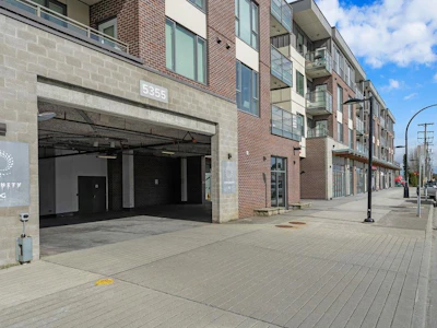 216-5355 Lane Street - 3